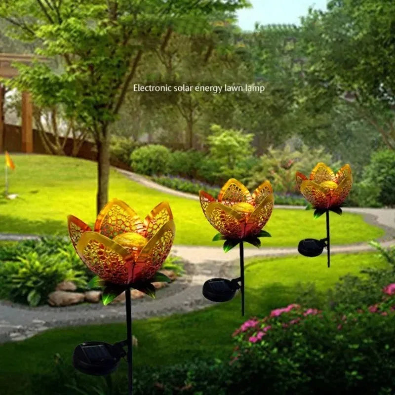 Lotus Solar Garden Lamp — Decorative Outdoor Solar Light for Garden, Courtyard & Pathway