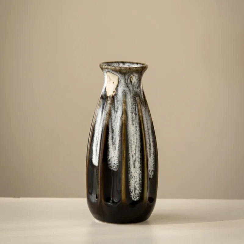 Japanese Kiln-Glazed Ceramic Vase — Handmade Retro Flower Arrangement Vase for Living Room & Foyer