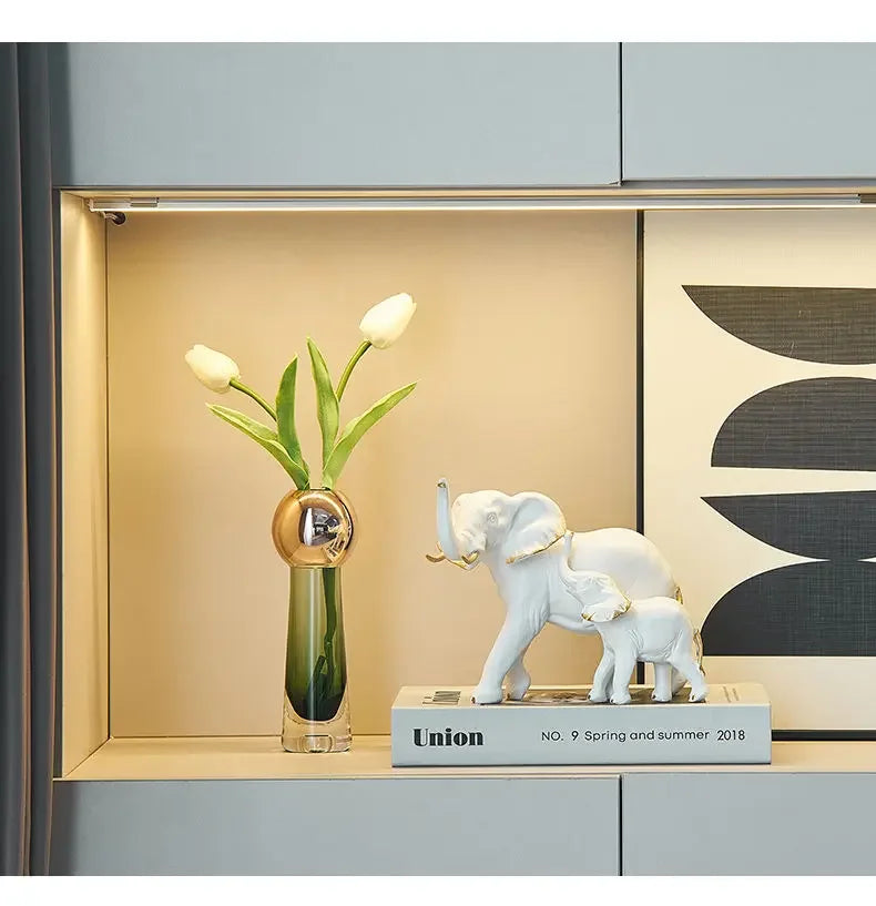 Modern Resin Elephant Statue Pair — Decorative Animal Figurine Sculpture for Living Room & Shelf